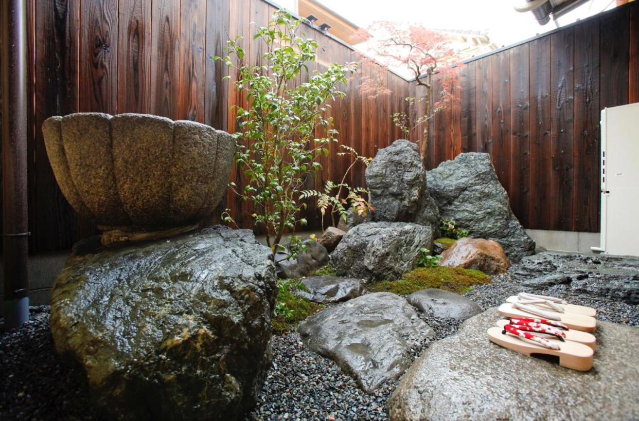 京町家の宿 三石 Kyoto Exterior foto